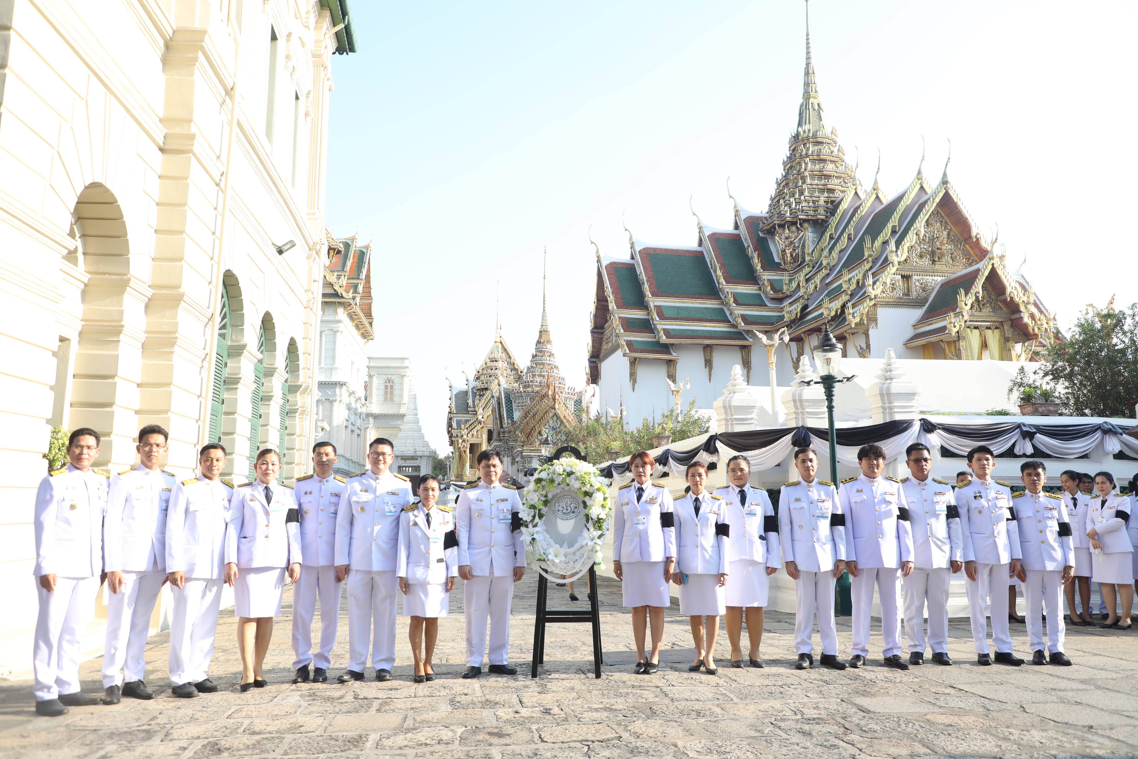 title - สำนักงานการปฏิรูปที่ดินเพื่อเกษตรกรรม รับพระราชทานพระบรมราชานุญาตให้ร่วมเป็นเจ้าภาพบำเพ็ญกุศลถวายพระบรมศพ สมเด็จพระนางเจ้าสิริกิติ์ พระบรมราชินีนาถ พระบรมราชชนนีพันปีหลวง